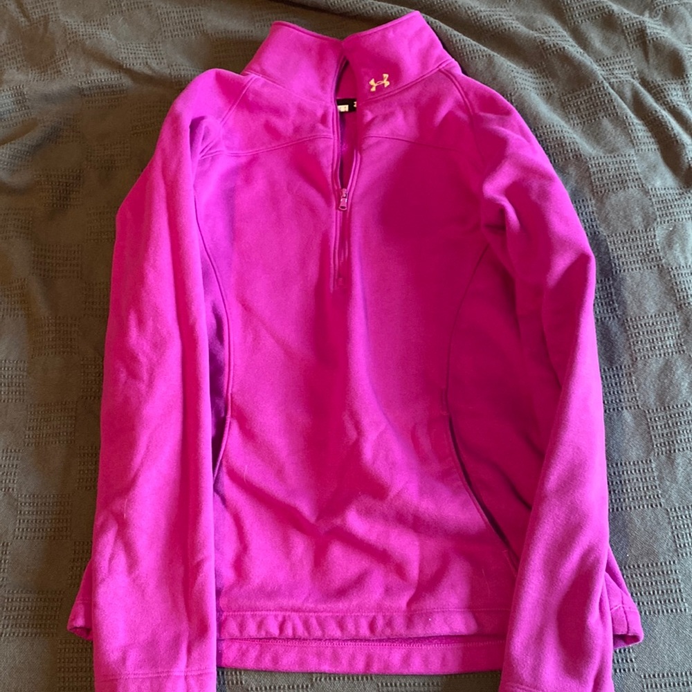 Medium pink under armor pull over